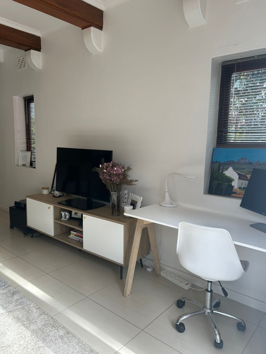 To Let 1 Bedroom Property for Rent in Rondebosch Western Cape